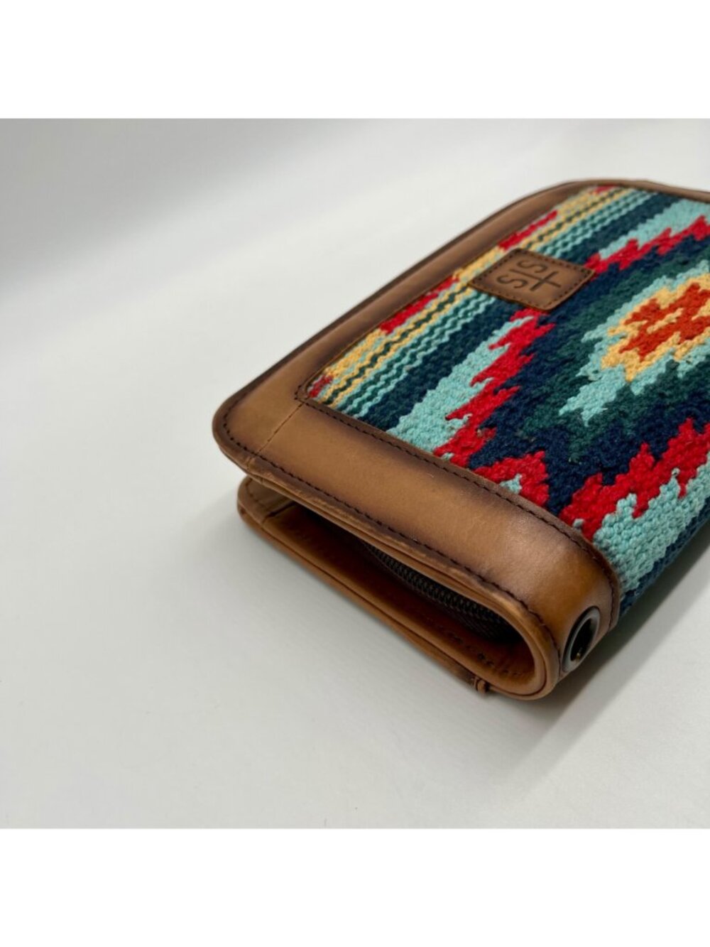 STS Ranchwear Chaynee Multi colored Valley Serape Evie Organizer - Picture 7 of 10